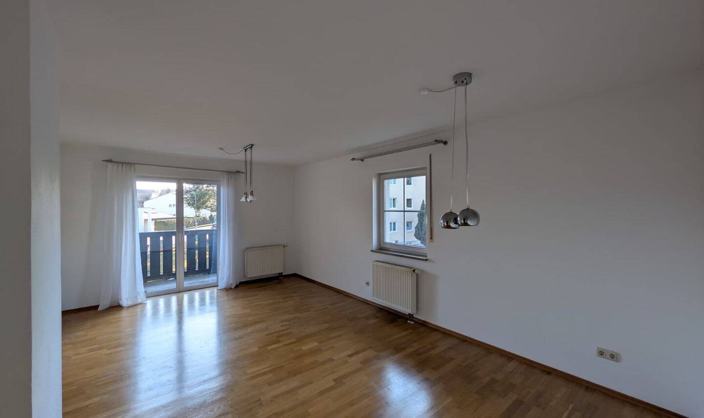 Exklusive 4-Zimmer-Wohnung mit Balkon in bester Lage von Garching bei München