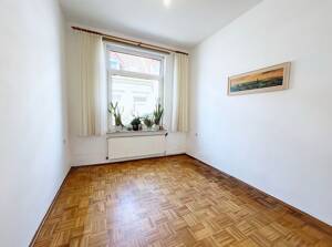 Sanierungsbedürftiges Reihenmittelhaus mit Terrasse – 28217 Bremen – Vorschaubild 3