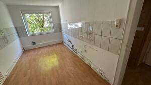 Biete 2 ZW+Grosse Küche+Bad/WC.ca.55qm.İst im gutem Lage.Kassel-West.Sofort einziehbar. – 34131 Kassel – Vorschaubild 3