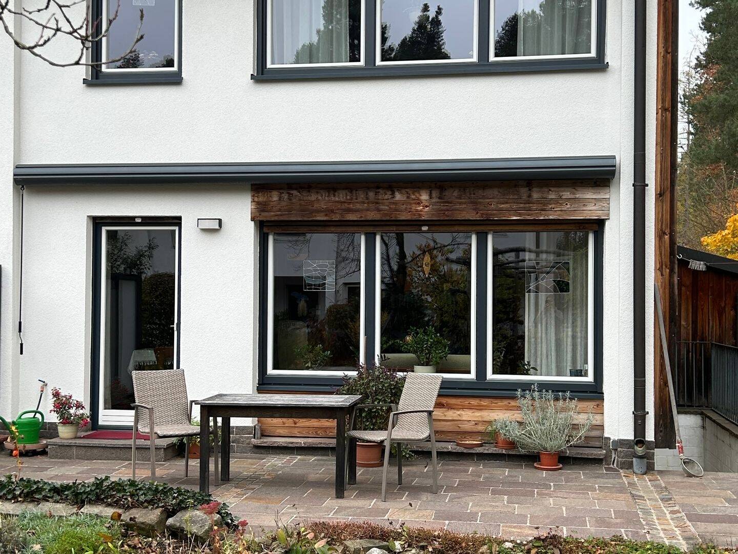 Wunderschönes ruhiges Reiheneckhaus direkt am Waldrand, ideal für eine Familie – Nürnberg – Bild 1 von 9