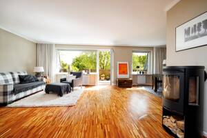 Ein Zuhause über den Dächern des Grüns - Wohnung mit Süd-Loggia und Kaminofen – 22587 Hamburg – Vorschaubild 3