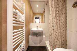 Vollmöbliertes 1-Zimmer-Apartment mit Südterrasse – 80807 München – Vorschaubild 8
