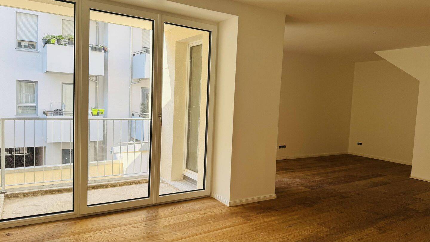 Charmante 2,5-Zimmer-Wohnung im ruhigen Rückgebäude (Erstbezug nach Kernsanierung) – München – Vorschaubild 2