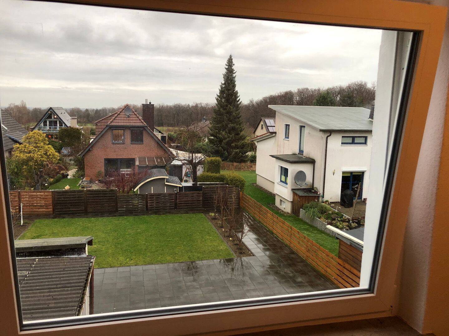 Moderne 3-Zimmer Wohnung mit Zusatzzimmer, EBK, Balkon und Garage in Wennigsen – Wennigsen (Deister) – Vorschaubild 4