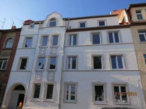 gemütliche 1 Zimmerwohnung mit Einbauküche, Badewanne und gute Verkehrsanbindung