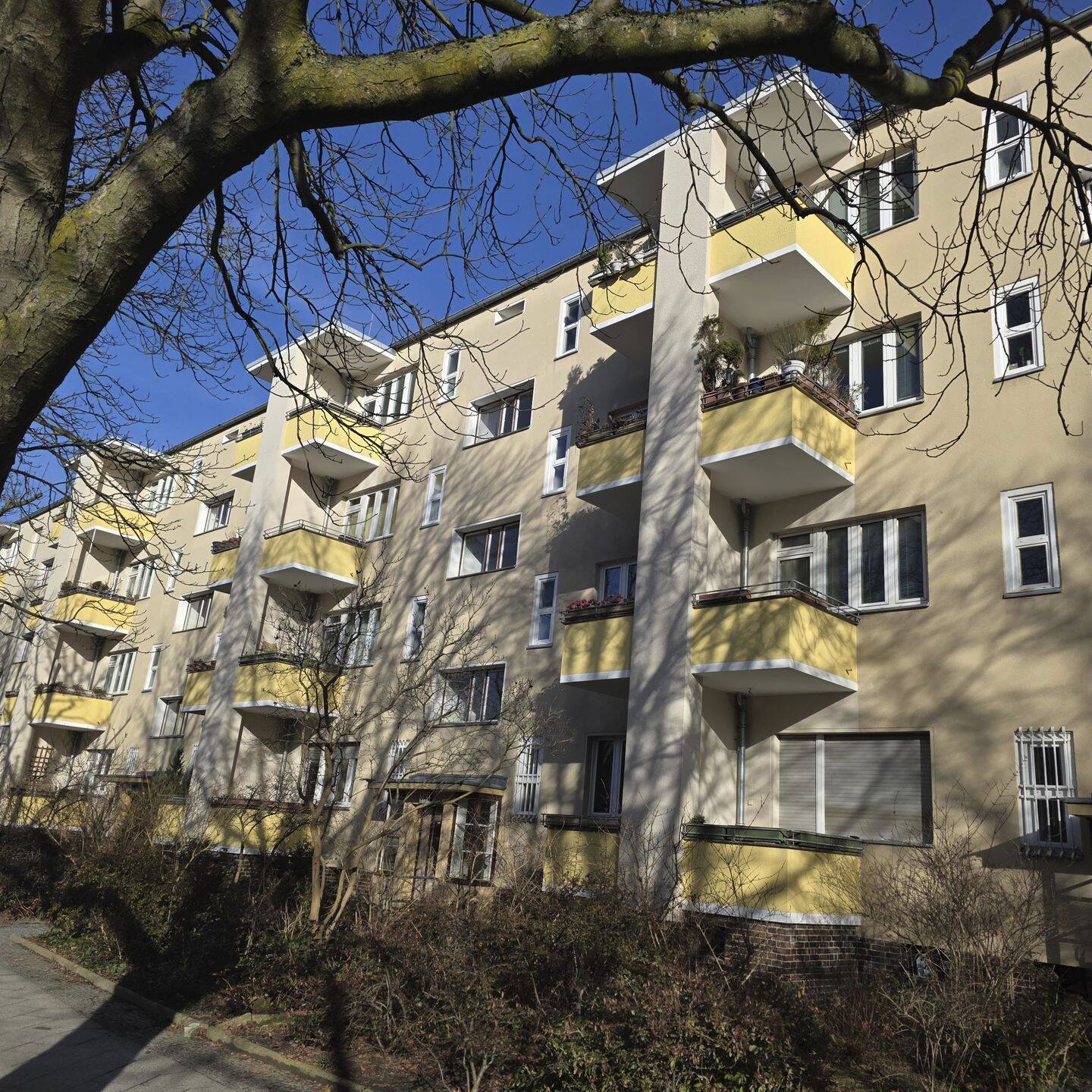 Qualifizierter Alleinauftrag 6er Wohnungspaket mit je 2 Zimmern und Balkon - 1 sofort bezugsfrei – Berlin – Vorschaubild 8