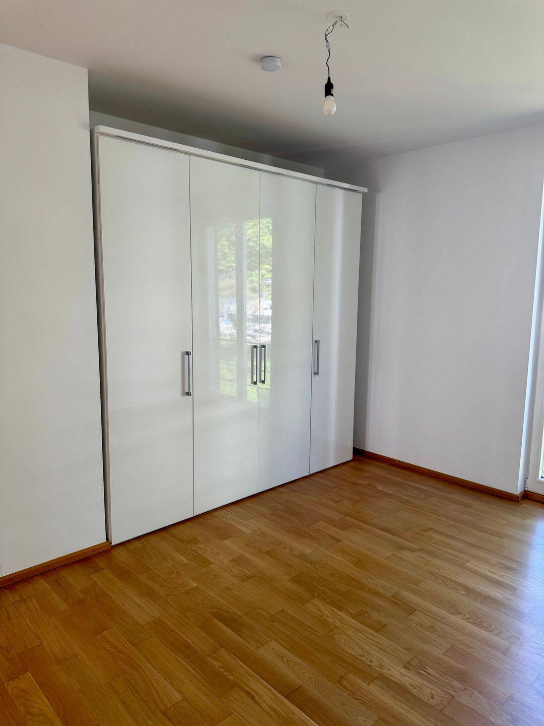Stilvolle 4-Zimmer-Wohnung mit zwei Balkonen und Einliegerfläche – München – Vorschaubild 8