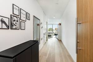 Jeden Tag Spreeblick - Exklusive 2-Zimmer-Wohnung mit Loggia & Tiefgaragenstellplatz – 10555 Berlin – Vorschaubild 6