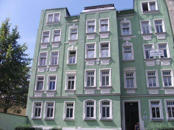 Horst-Menzel-Str.* solide 2-Raum Wohnung mit Balkon in ruhiger Lage – Chemnitz – Vorschaubild 2