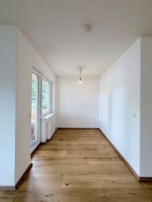 Stilvolle 2 Zimmer Wohnung mit Parkett, Balkon und Außenstellplatz in Lichterfelde – 12203 Berlin – Vorschaubild 5