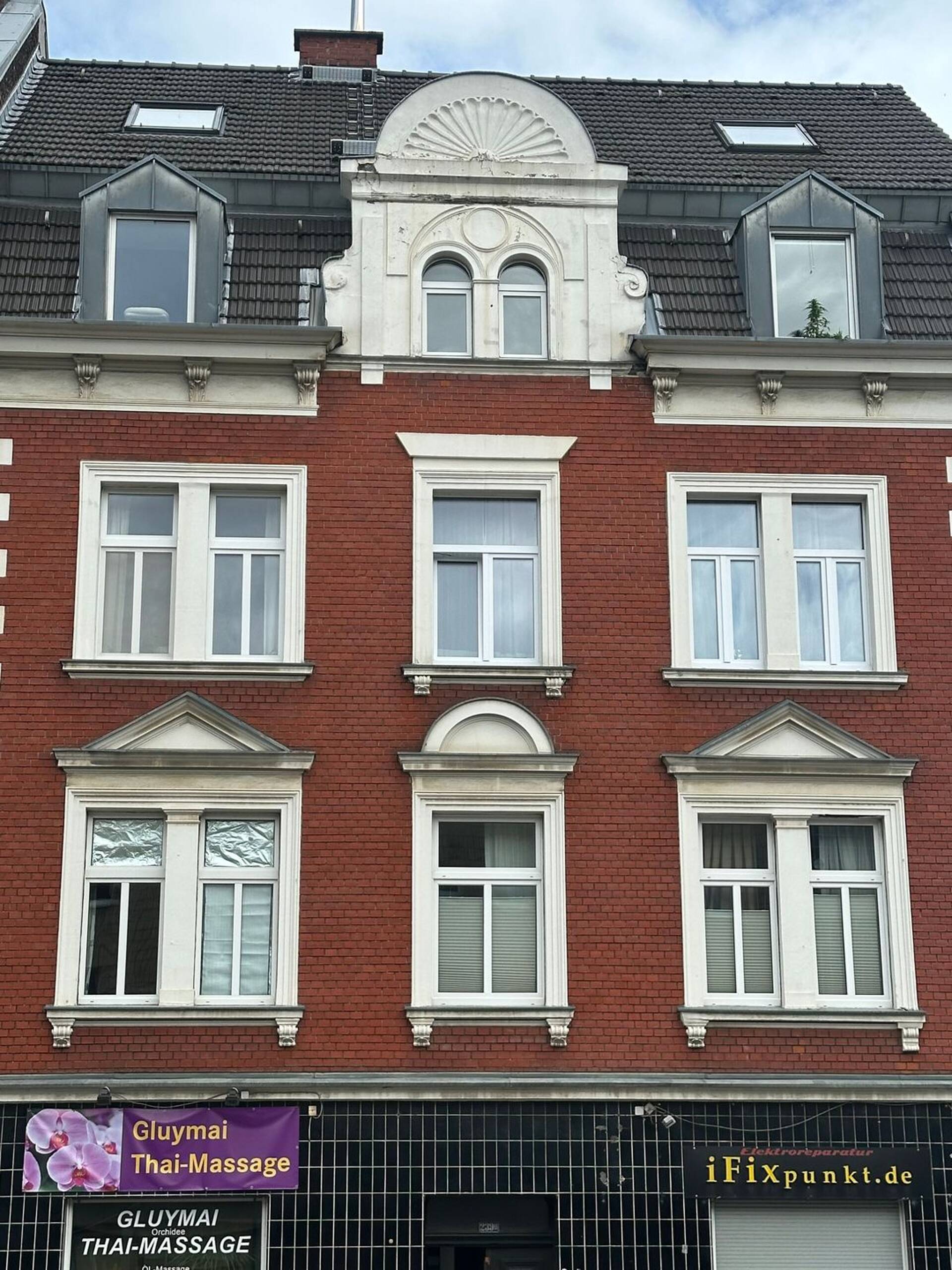 Mehrfamilienhaus in 50968 Köln mit 514 m² kaufen
