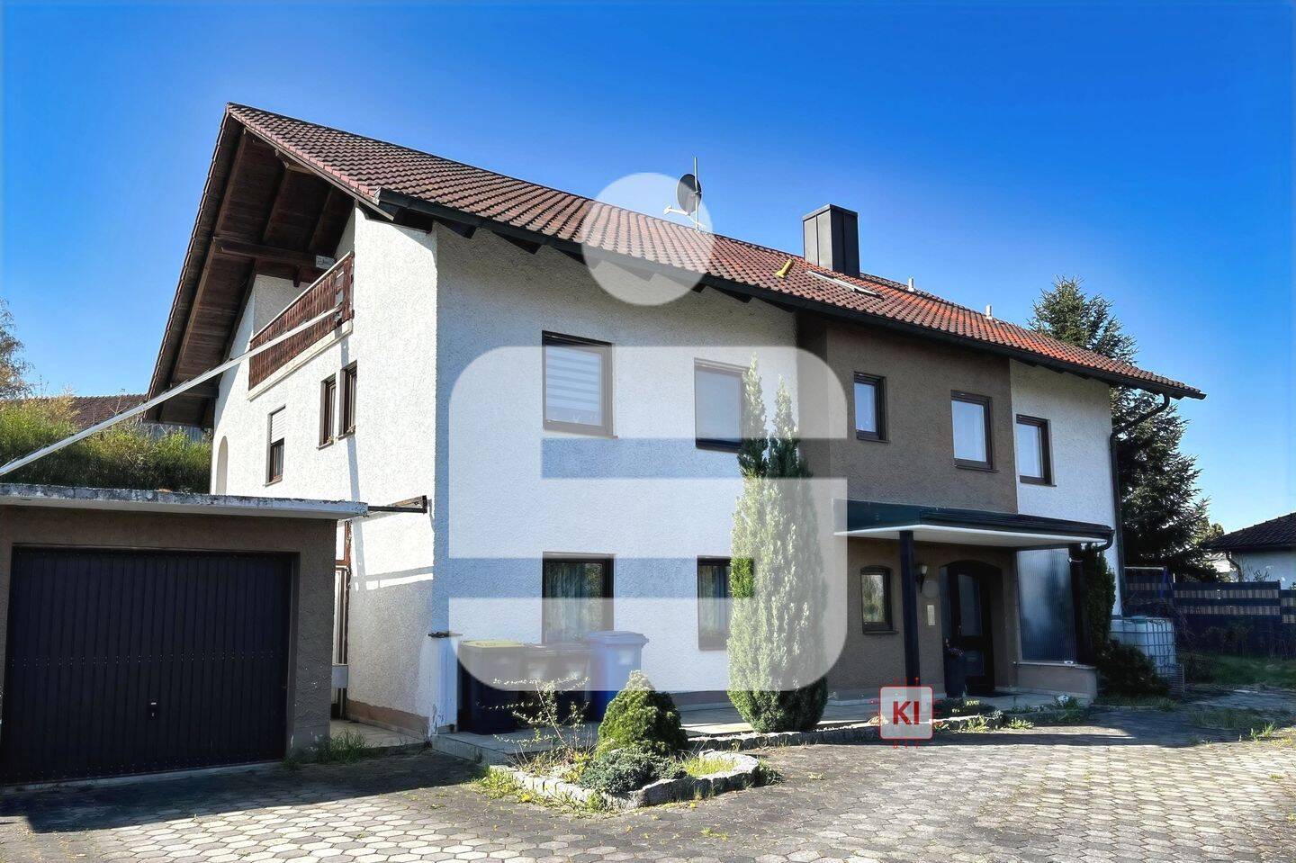 Gepflegtes Wohnhaus mit 3 Einheiten