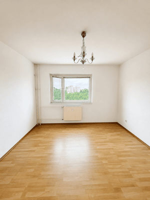 Bezugsfreie lichtdurchflutete 2 Zimmerwohnung mit Balkon und Fahrstuhl und KFZ Stellplatz – 13591 Berlin – Vorschaubild 9