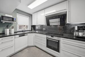 Hochwertig modernisiertes Reihenhaus in ruhiger Lage mit Traumterrasse in Hamburg-Jenfeld – 22043 Hamburg – Vorschaubild 4