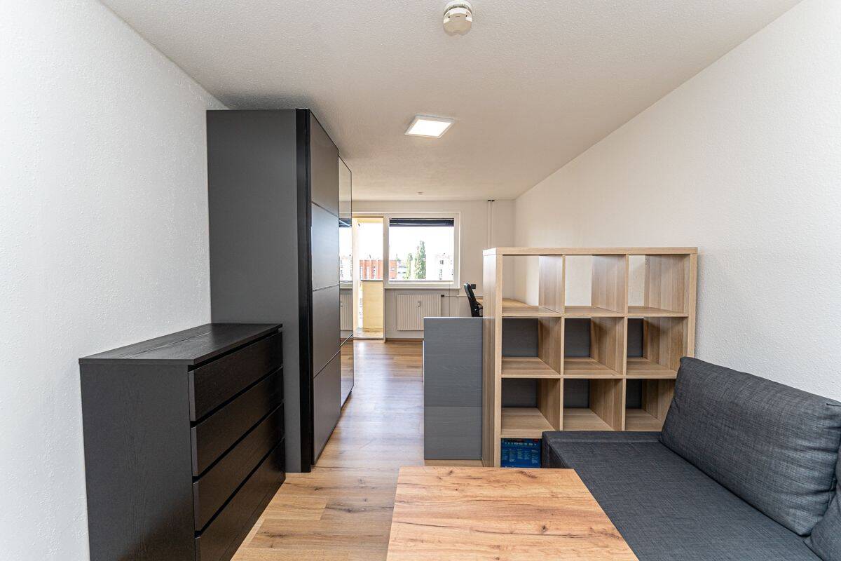Provisionsfrei! Sanierte 1-Zimmerwohnung mit Südbalkon