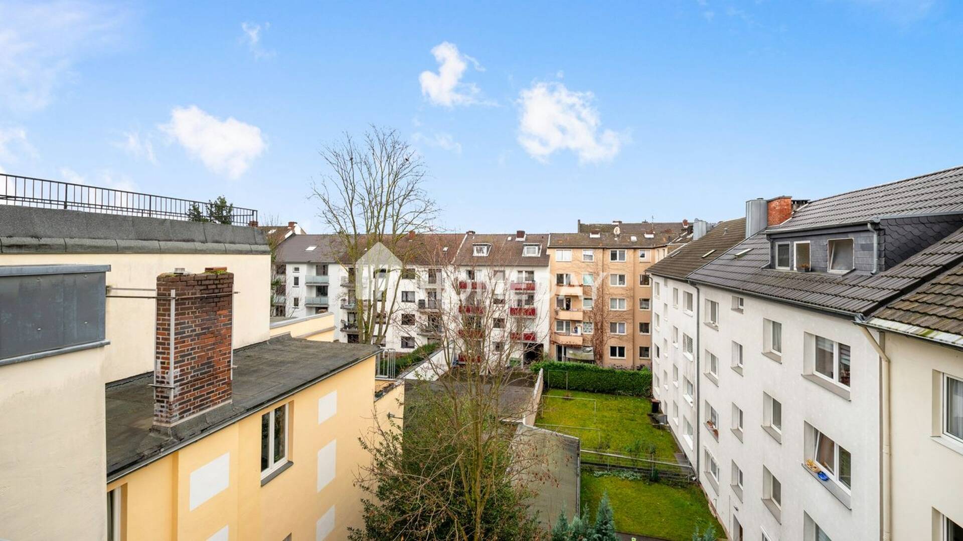 Dachgeschosswohnung in 51105 Köln mit 91,5 m² kaufen
