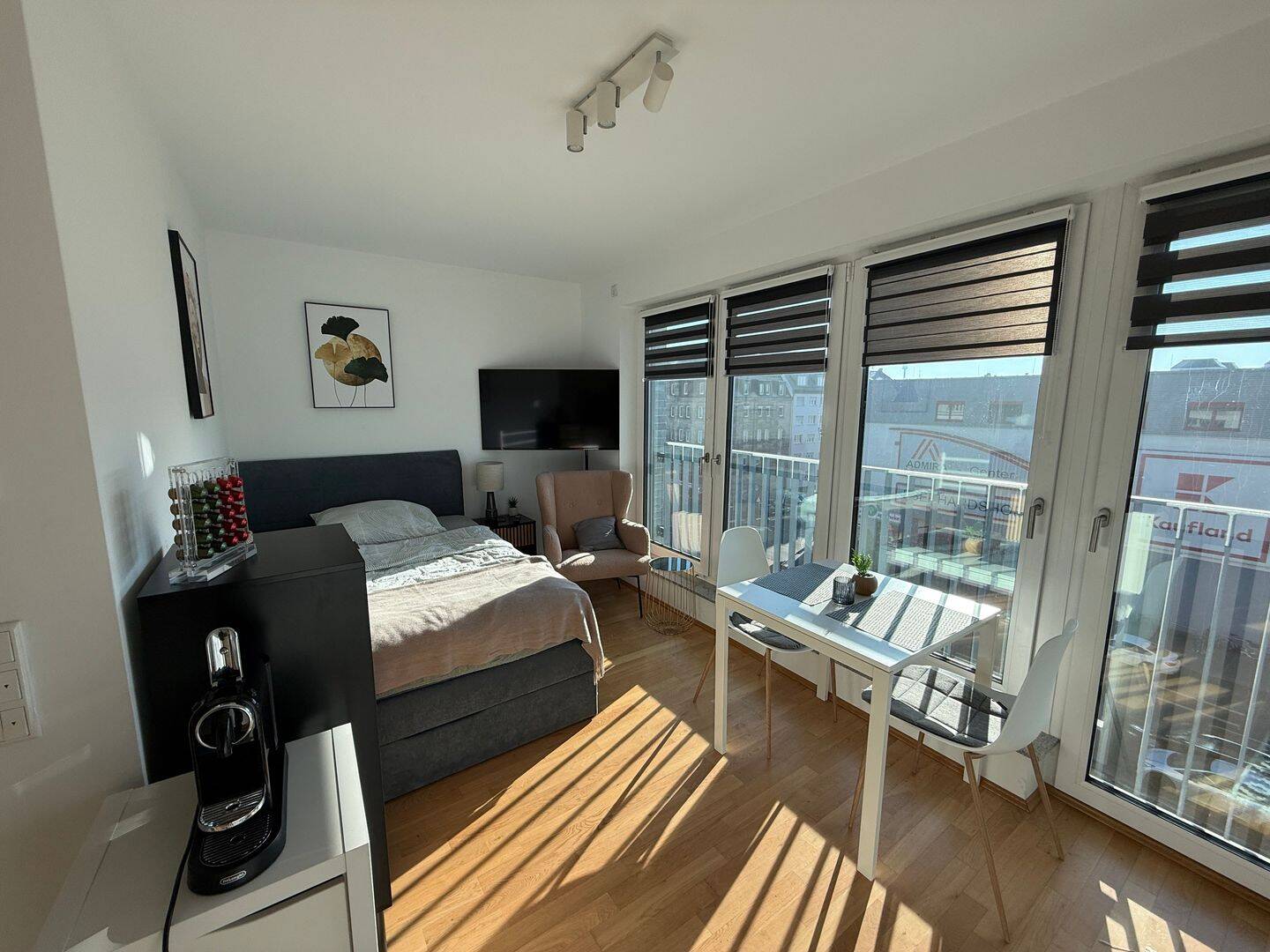 Hochwertiges neu möbliertes Ein-Zimmer-Appartement in Nürnberg Eberhardshof – Nürnberg – Vorschaubild 2
