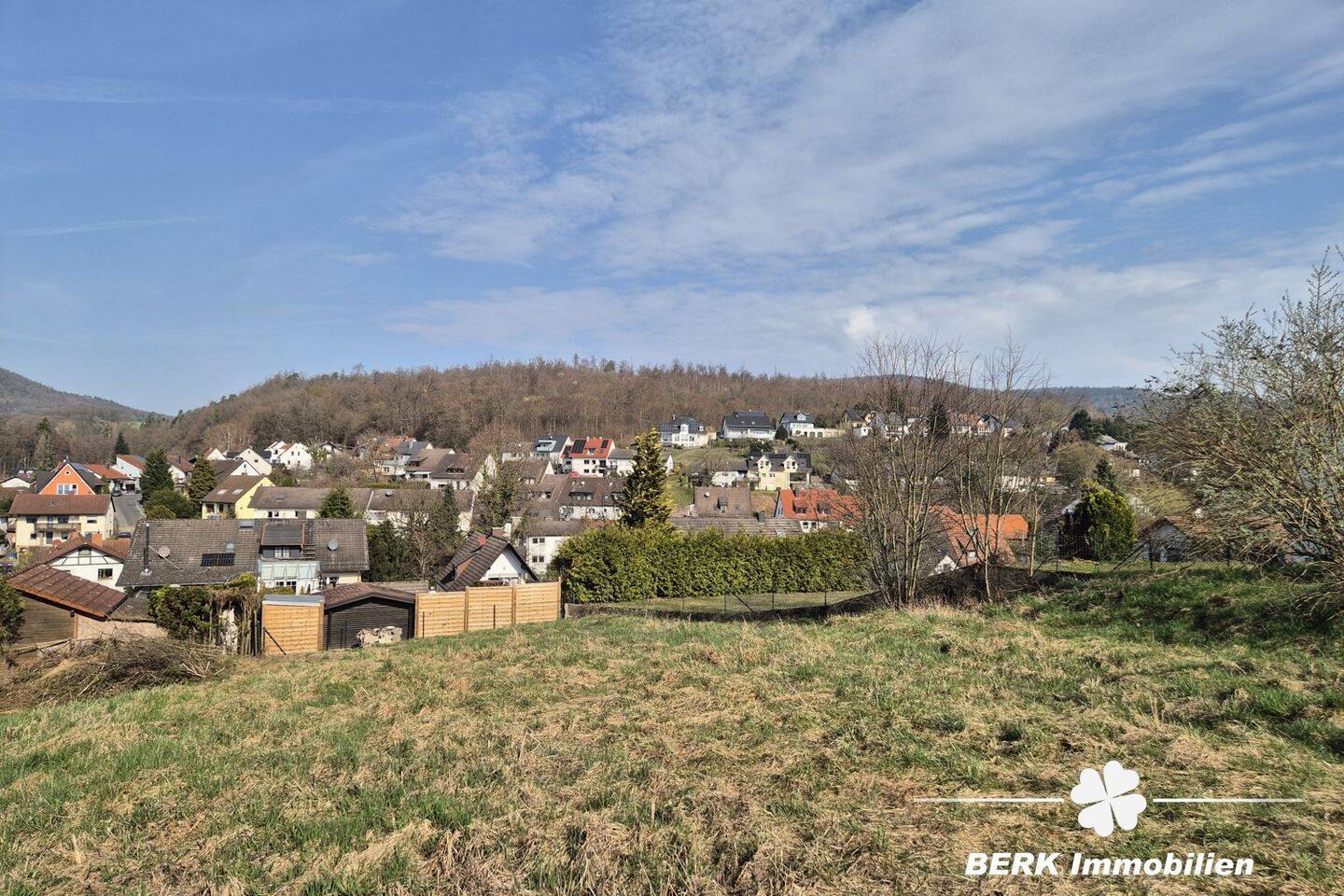 BERK Immobilien - Neubau-Doppelhaushälfte in Sailauf. Modern, hell & mit KfW40-Standard (förderfähig) – Sailauf – Bild 1 von 9