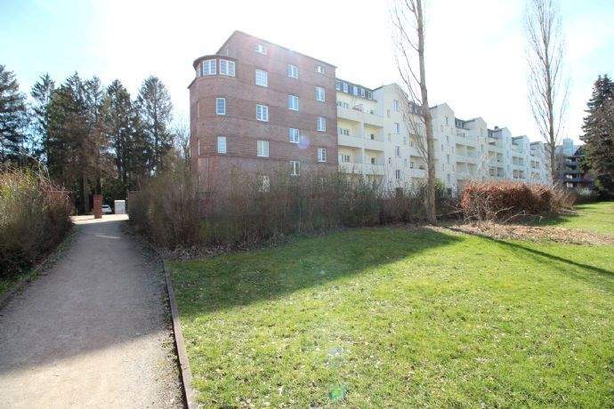 kleine 2-Raum-Wohnung mit Einbauküche, uninah – Chemnitz – Vorschaubild 2