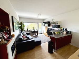 Investition oder Eigennutzung: Moderne, gepflegte 2-Zi.-ETW mit Pkw-Stellplatz in Lev.-Quettingen!