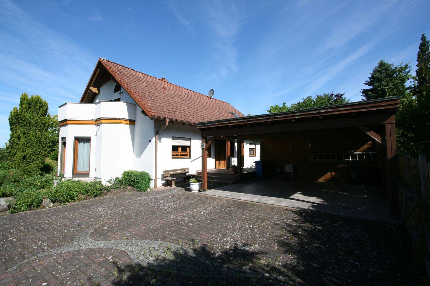 Zweifamilienhaus - Hochwertiges Weberhaus mit Traumgrundstück in bester Lage von Henneberg – Henneberg – Vorschaubild 3