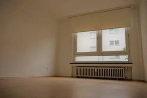 Helle 3-Zimmer-Wohnung mit modernem Bad und Balkon ins Grüne – 45136 Essen – Vorschaubild 5