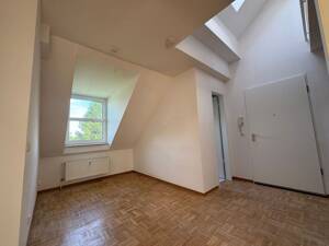 Geräumige Wohnung auf 2 Etagen mit Loggia – 22457 Hamburg – Vorschaubild 5