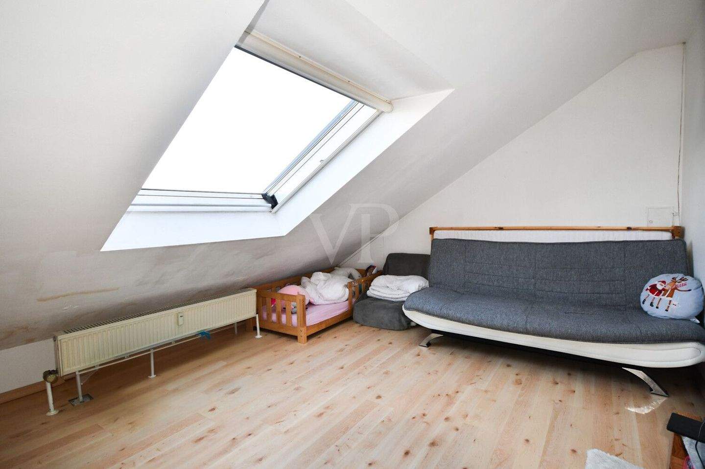VON POLL| Kaptialanleger aufgepasst - renovierte Dachgeschosswohnung mit Balkon – Fürth – Vorschaubild 9