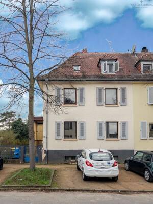 Sanierungsobjekt mit Potenzial in Offenbach: 3 Einheiten