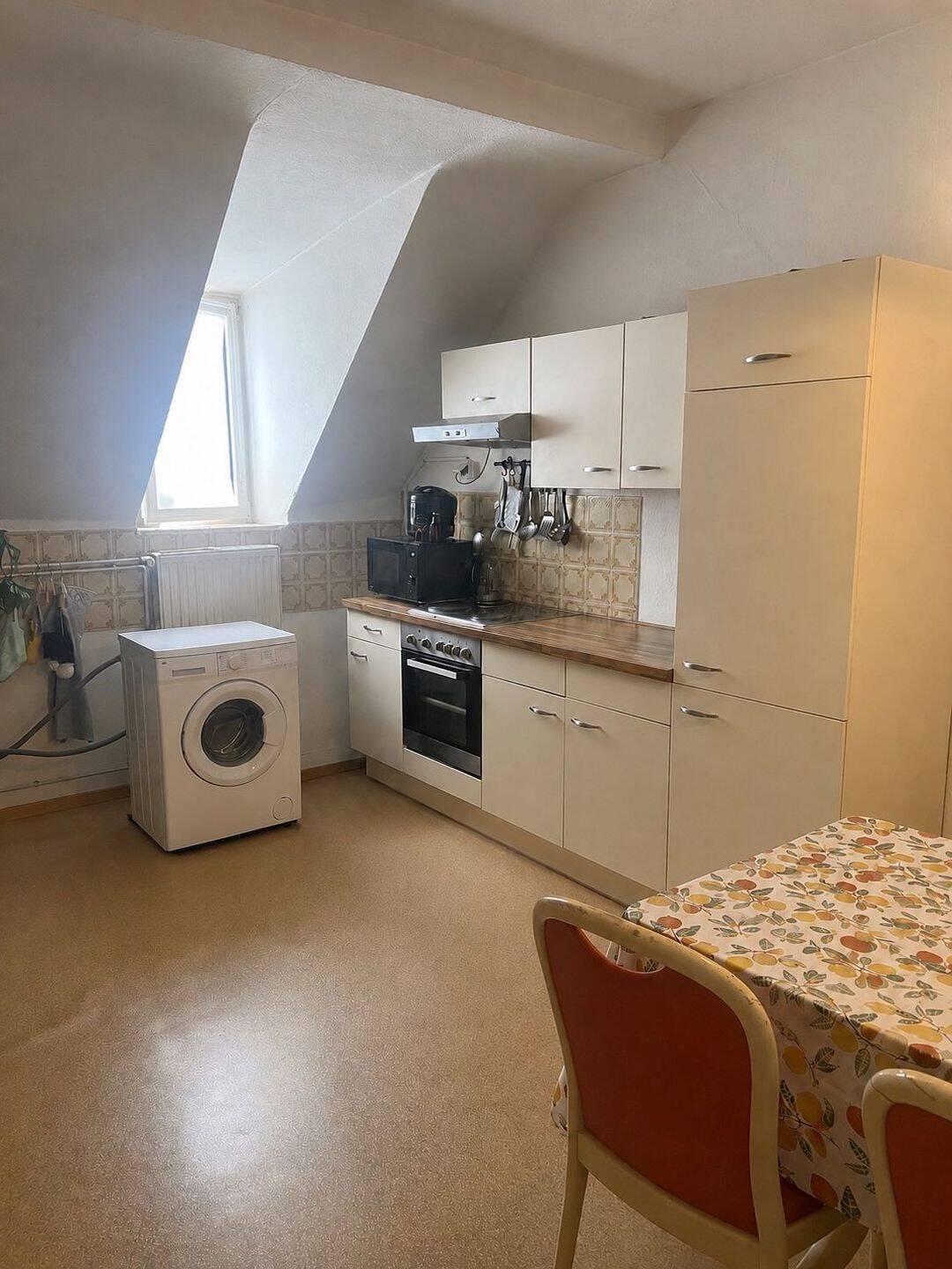Dachgeschosswohnung im Altbau in Saarbrücker Innenstadt