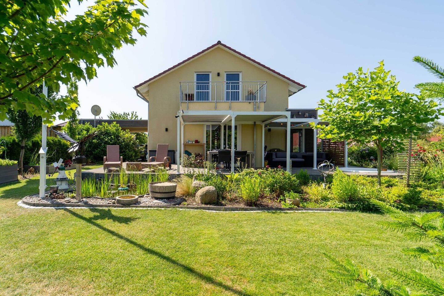 Wellness trifft Wohnkomfort - Neuwertiges EFH mit Vollkeller, Sauna, Smart Home und Traumgarten! – Wesenberg – Vorschaubild 4