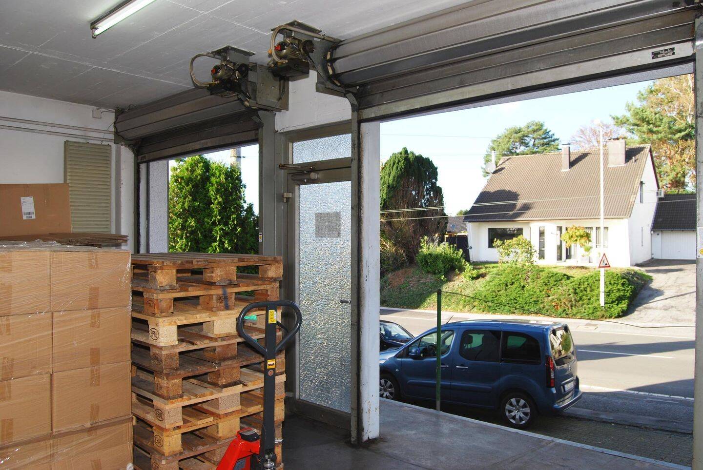 Wandlungsfähiges Bürohaus in Mehrfamilienhaus mit Parkplätzen in Sol.-Mitte! – Solingen – Vorschaubild 9