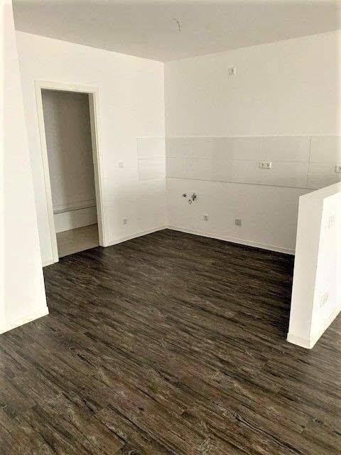 Wohnen in Stadtfeld, große helle 4-Raum-Wohnung mit Abstellraum, Gäste WC und Balkon. – Magdeburg – Vorschaubild 8