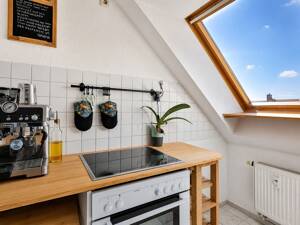 Kapitalanlage über den Dächern Leipzigs: Vermietete 2-Zimmer-Wohnung im Gründerzeitdenkmal – 4129 Leipzig – Vorschaubild 8