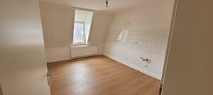130 qm DG-Wohnung, 4 Zimmer, frisch renoviert. – 44147 Dortmund – Vorschaubild 3