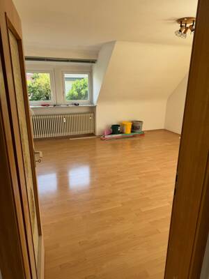 Schöne 4 Zimmer Dachgeschosswohnung – 70378 Stuttgart – Vorschaubild 8