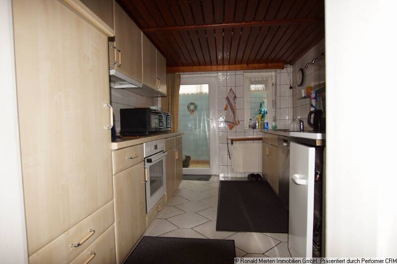 kleines Haus mit sonnigen Garten, Garage , 2 Carports, Werkstatt und Waldstück – Luisenthal – Vorschaubild 7