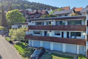 Geschmackvoll möblierte 3-Zimmer-Wohnung mit Garage und Balkon - traumhafter Ausblick inklusive – 76332 Bad Herrenalb – Vorschaubild 1
