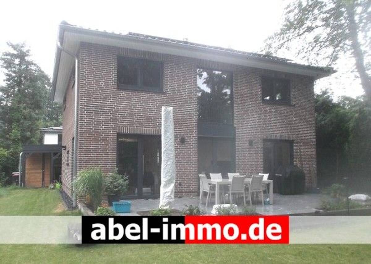Bergstedt/Sasel: Willkommen in herrlicher Natur! Neubau-Stadtvilla in bester Lage – 22395 Hamburg – Bild 1 von 2