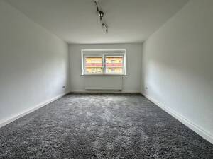Frisch renovierte 2-Zimmer-Wohnung mit Balkon, Einbauküche und Stellplatz in der Zellerau – 97082 Würzburg – Vorschaubild 9