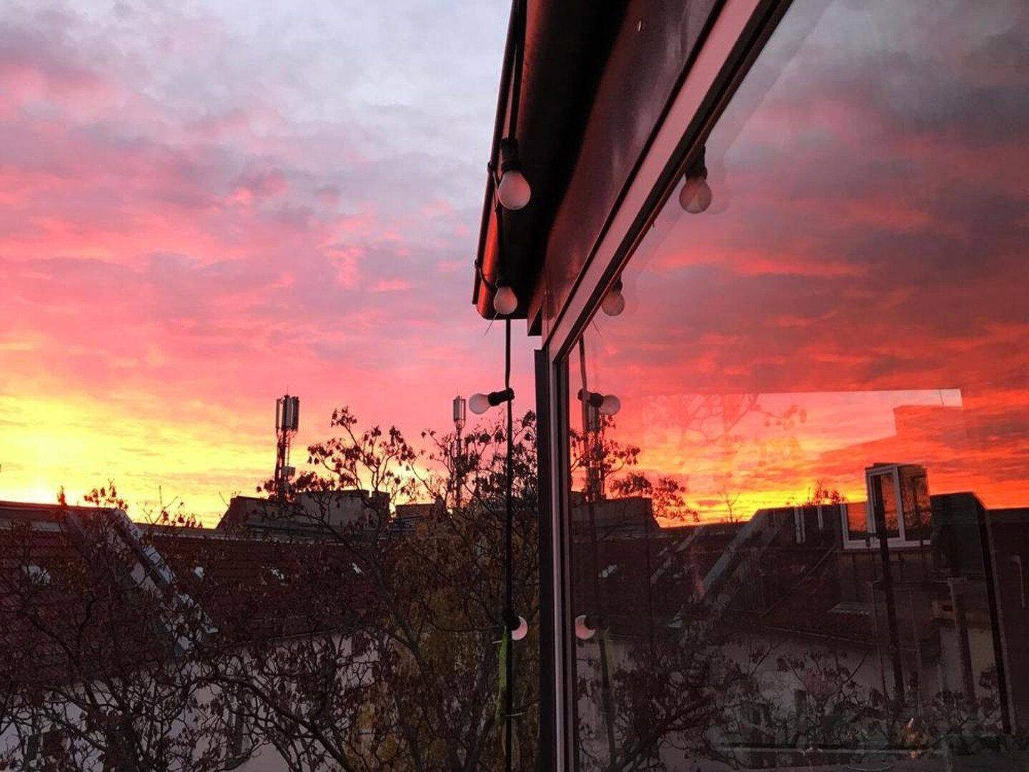 Helle Dachgeschoss Maisonette Wohnung in Friedrichshain, bezugsfrei