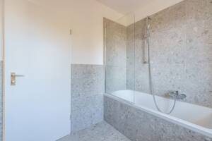 SOPART IMMOBILIEN - Geräumige 2-Zimmer-Dachterrassenwohnung - zentral und dennoch ruhig gelegen. – 82194 Gröbenzell – Vorschaubild 8