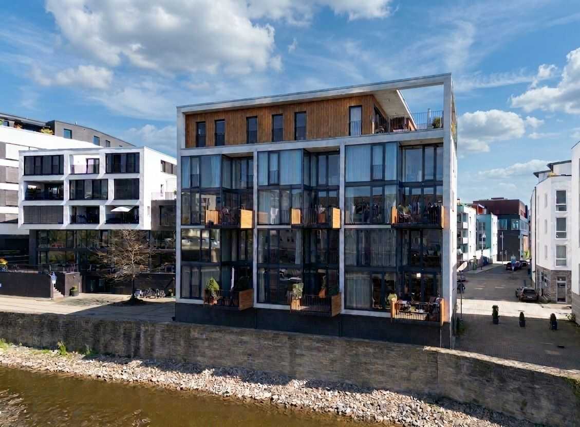Exklusives Wohnen direkt an der Fulda! Lichtdurchflutete Maisonettewohnung mit Wasserblick in Kassel-Unterneustadt