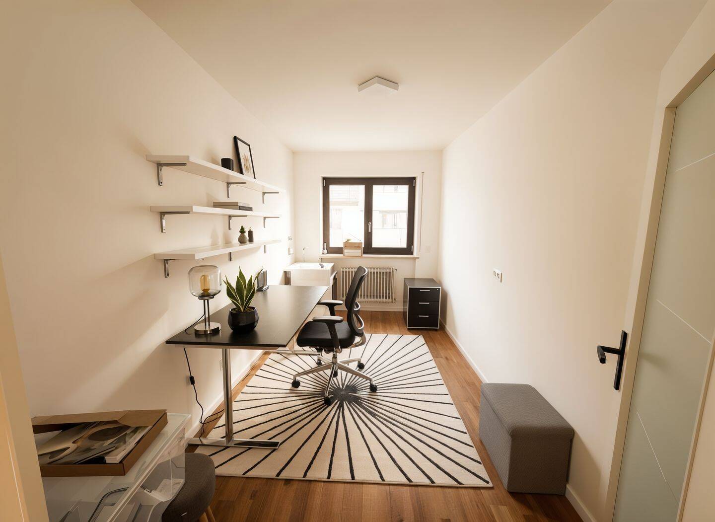 Kernsaniert: 4-Zimmer-Wohnung mit Loggia – Augsburg – Vorschaubild 6