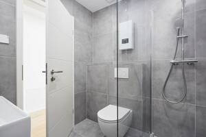 Licht, Raum & Wohnkomfort: Maisonette-Feeling mit großem Balkon – 40593 Düsseldorf – Vorschaubild 4
