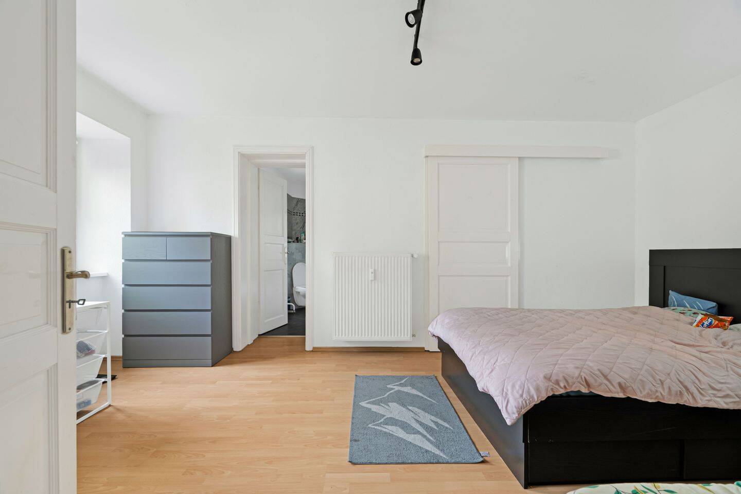 Altbau trifft Moderne - 2-Zimmer-Wohnung mit Terrasse und Perspektive – Berlin – Vorschaubild 7