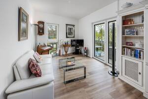 Stilvolle Wohnung mit sonnigem Balkon in ruhiger Innenhoflage – 22177 Hamburg – Vorschaubild 5