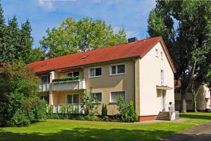 Renovierte 4-Zimmer-Balkonwohnung mit modernem Duschbad in ruhiger Familiensiedlung