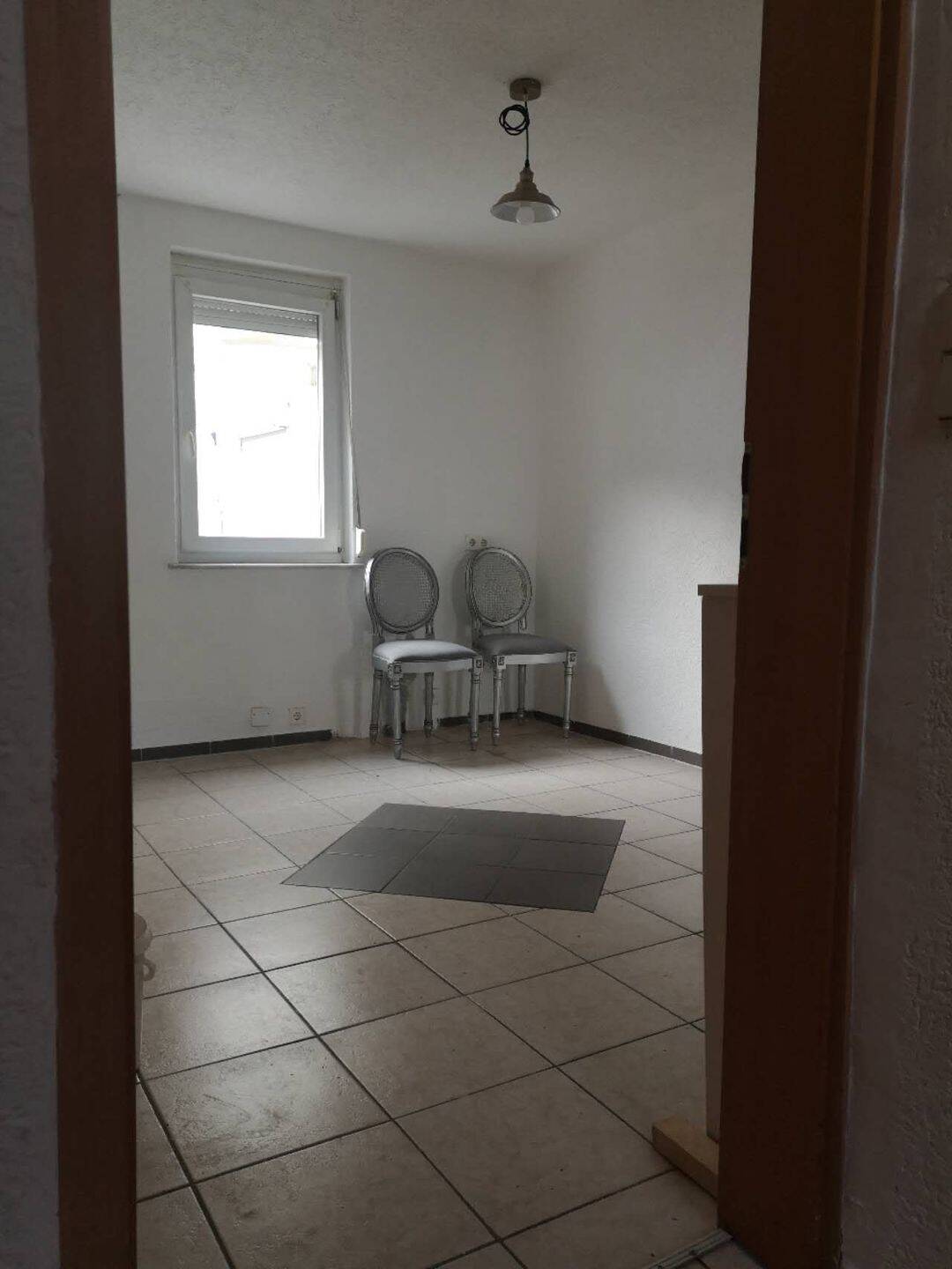 Die 3.5 Zi.-Wohnung in Stuttgart-Zuffenhausen mit Terrasse und Einbauküche ab 01.06.2026 frei. – Stuttgart – Vorschaubild 4