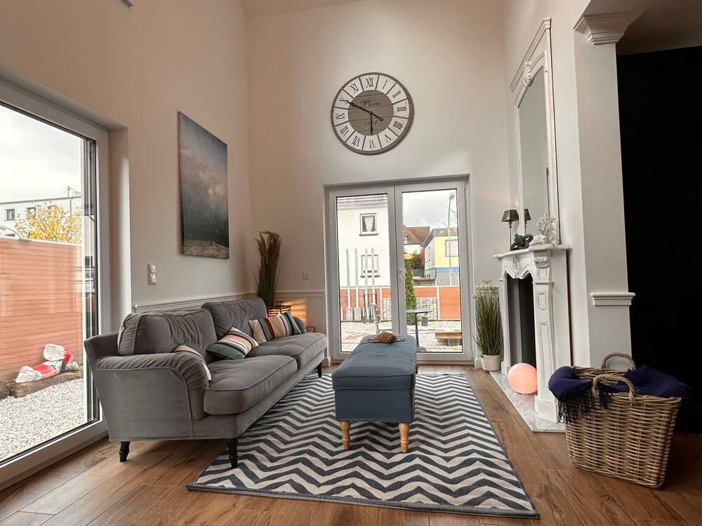 NEUBAU Modern und geschmackvoll eingerichtete Maisonettewohnung mit Terrasse – Saarbrücken – Vorschaubild 7